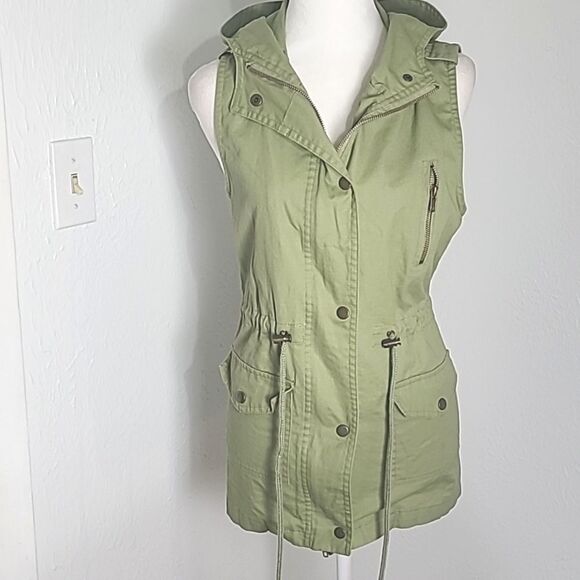 Zenana Light Green Hooded Vest, Zipper/Snap, Drawstring Waist, Pockets, Size Med - Picture 1 of 14